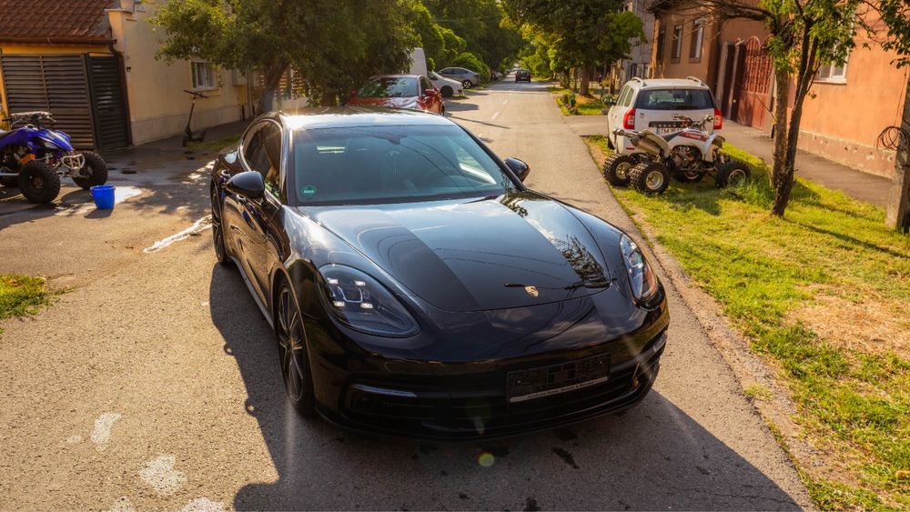 Porsche Panamera4 E-Hybrid