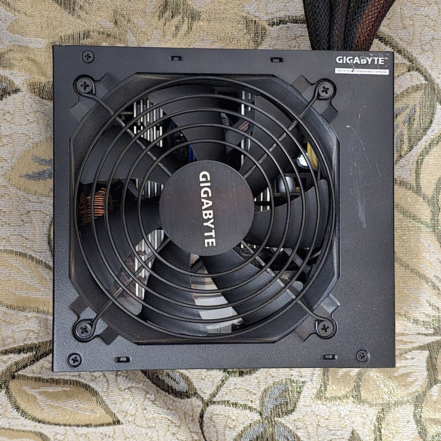 Блок Питания GIGABYTE P650B