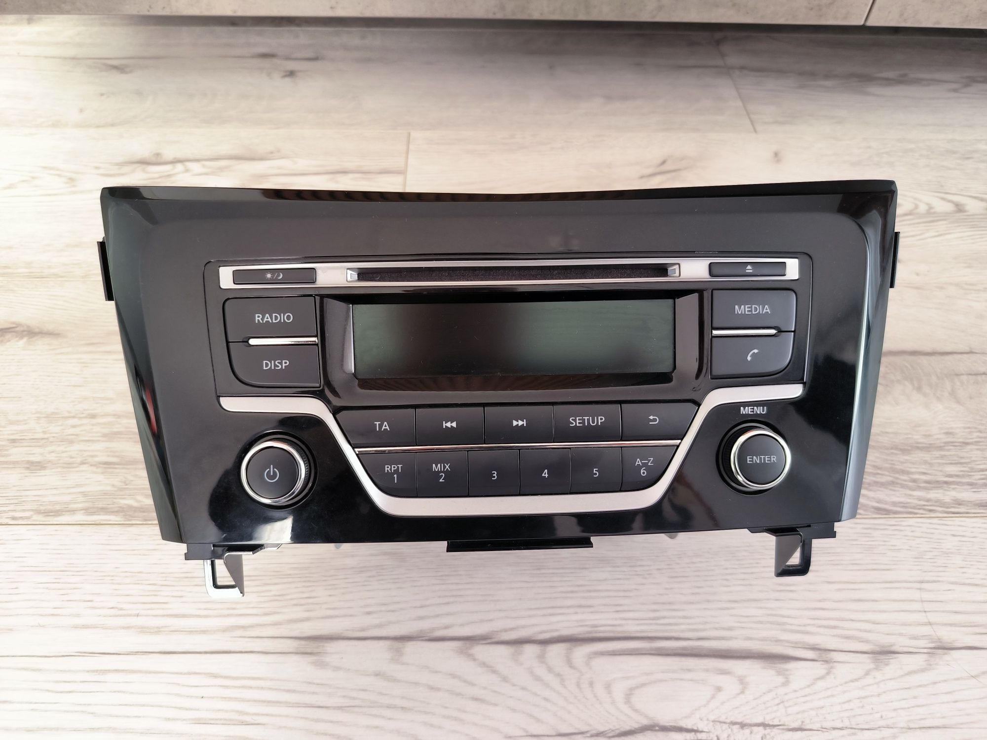 Vand Radio CD player original Nissan Qashqai 2017 starea foarte buna d