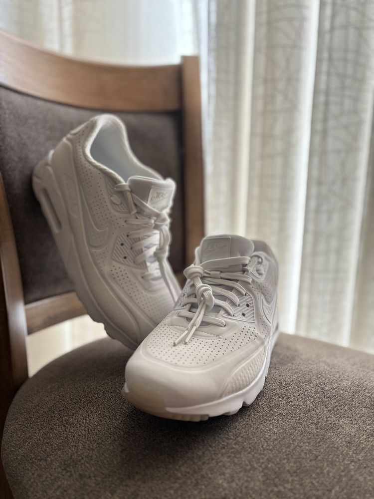 AIR MAX 90 ULTRA MOIRE(Triple white)