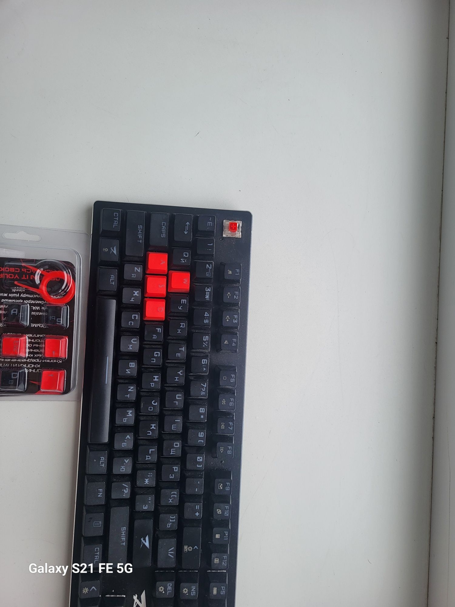 Продам клавиатуру Zet blade gaming 2 Kailh red box