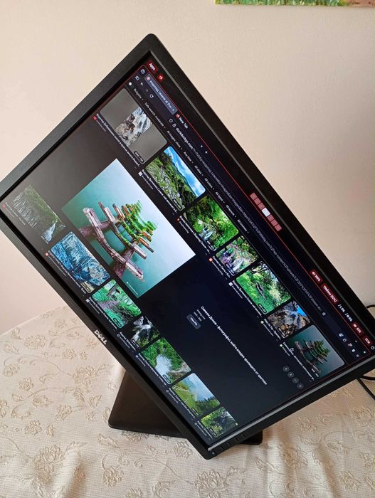 Монитор DELL U2412M 24 Инча