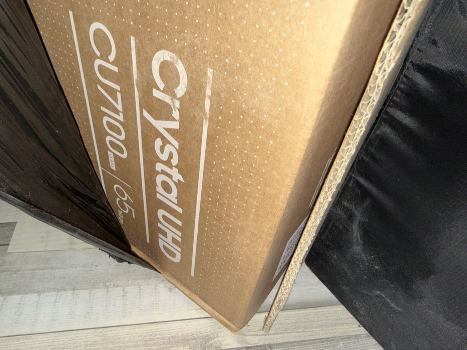 Телевизор Samsung UE65CU7100 4KUHD 65 инча