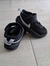 Nike, marimea 23,5.