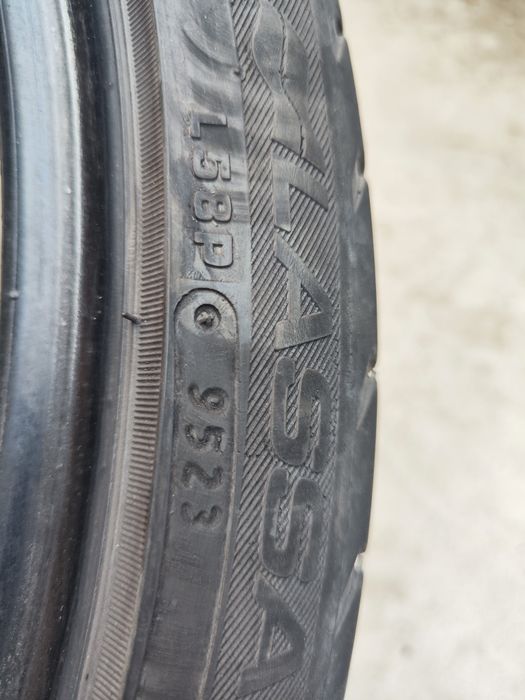 Продавам 2 бр. летни гуми 255/35/20