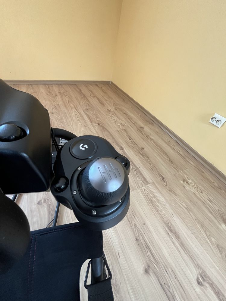 Simulator Logitech G29 + Schimbator + Scaun Logitech Challenge