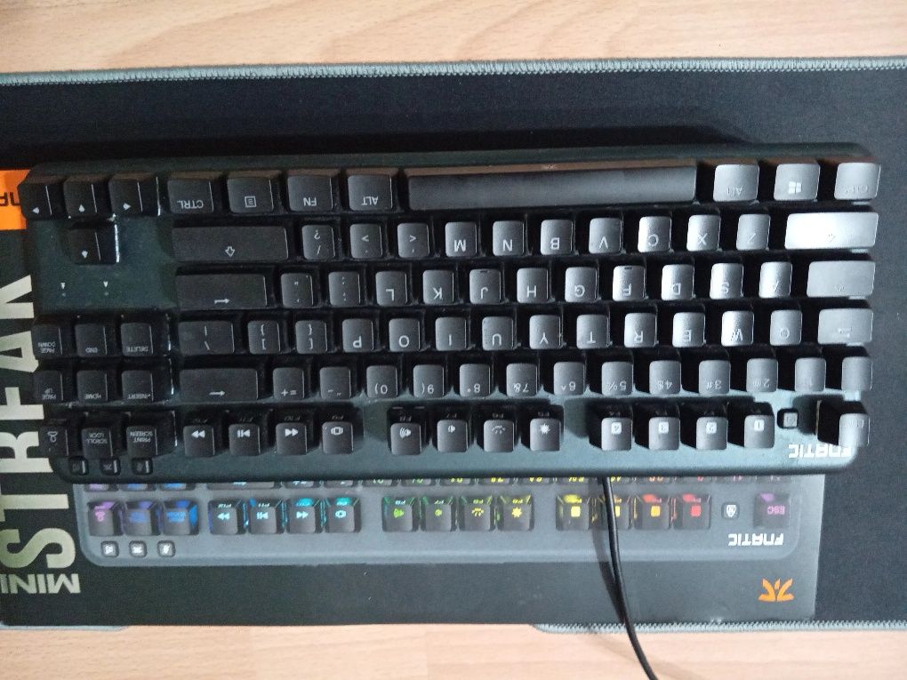 Gaming клавиатура: Fnatic miniSTREAK