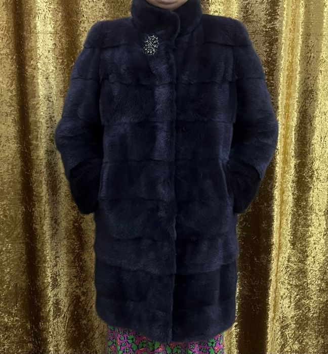 продам норкувую шубу