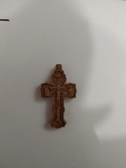 Set 4 cruci pectorale sculptate in lemn