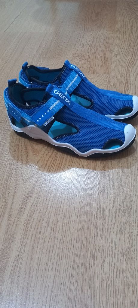 Детски сандалки GEOX