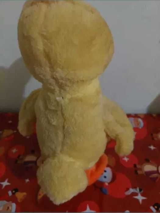 Maca cântă și dansează jucarie pluș cu baterii