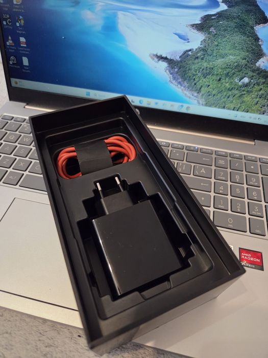 Schimb / vând redmagic 10 pro 16/512 pachet complet