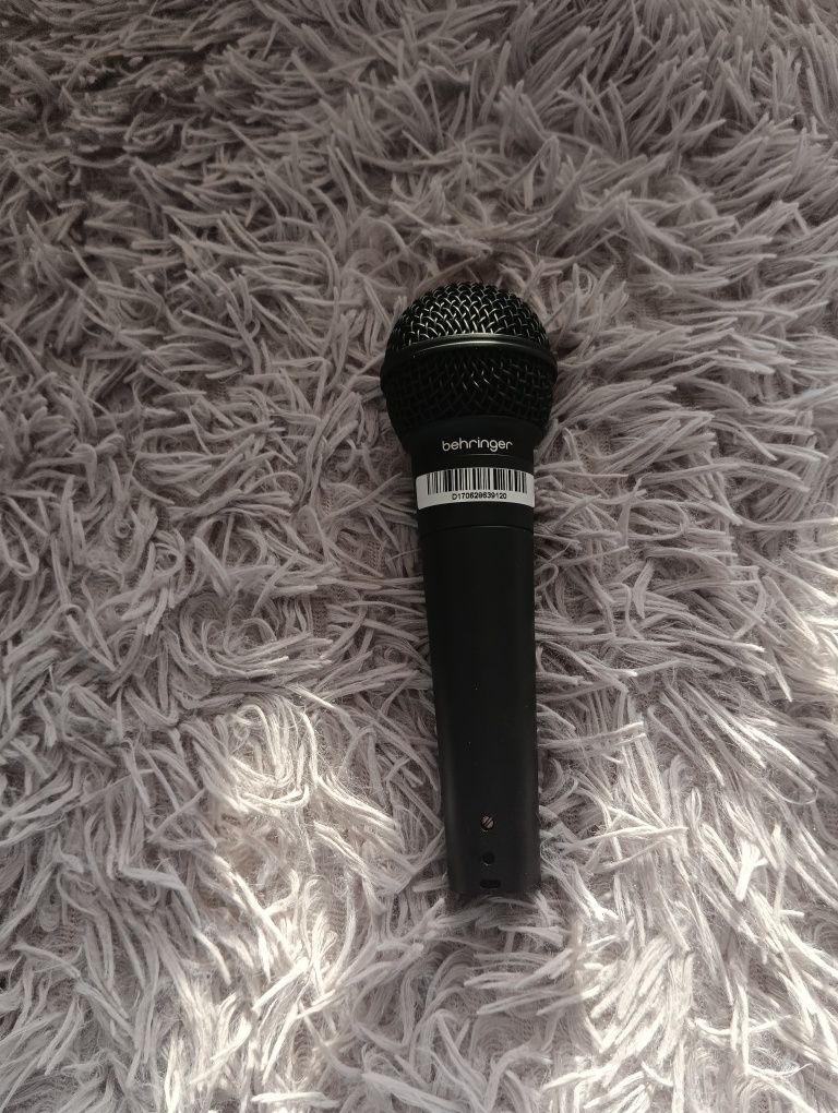 Микрофон Беринджер XM8500