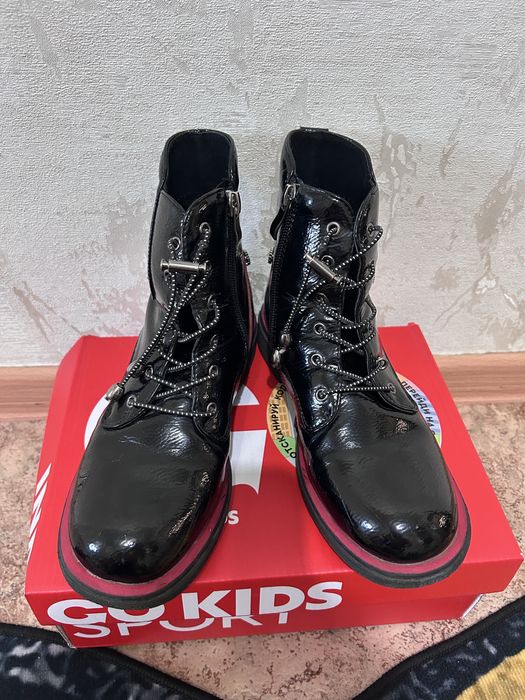 Продам детские полусапожки