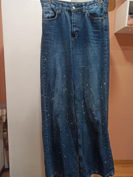 Дънки с камъчета