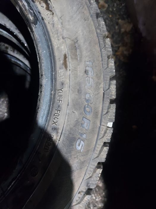 Шины зимние 185/60/15 продаётся