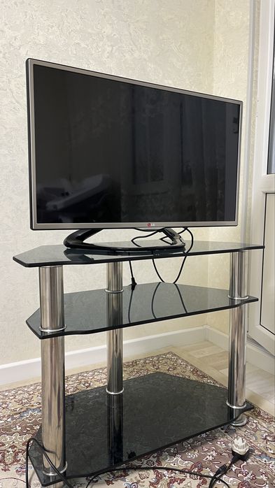 Телевизор, подставка под телевизор, Star Track, тюнер