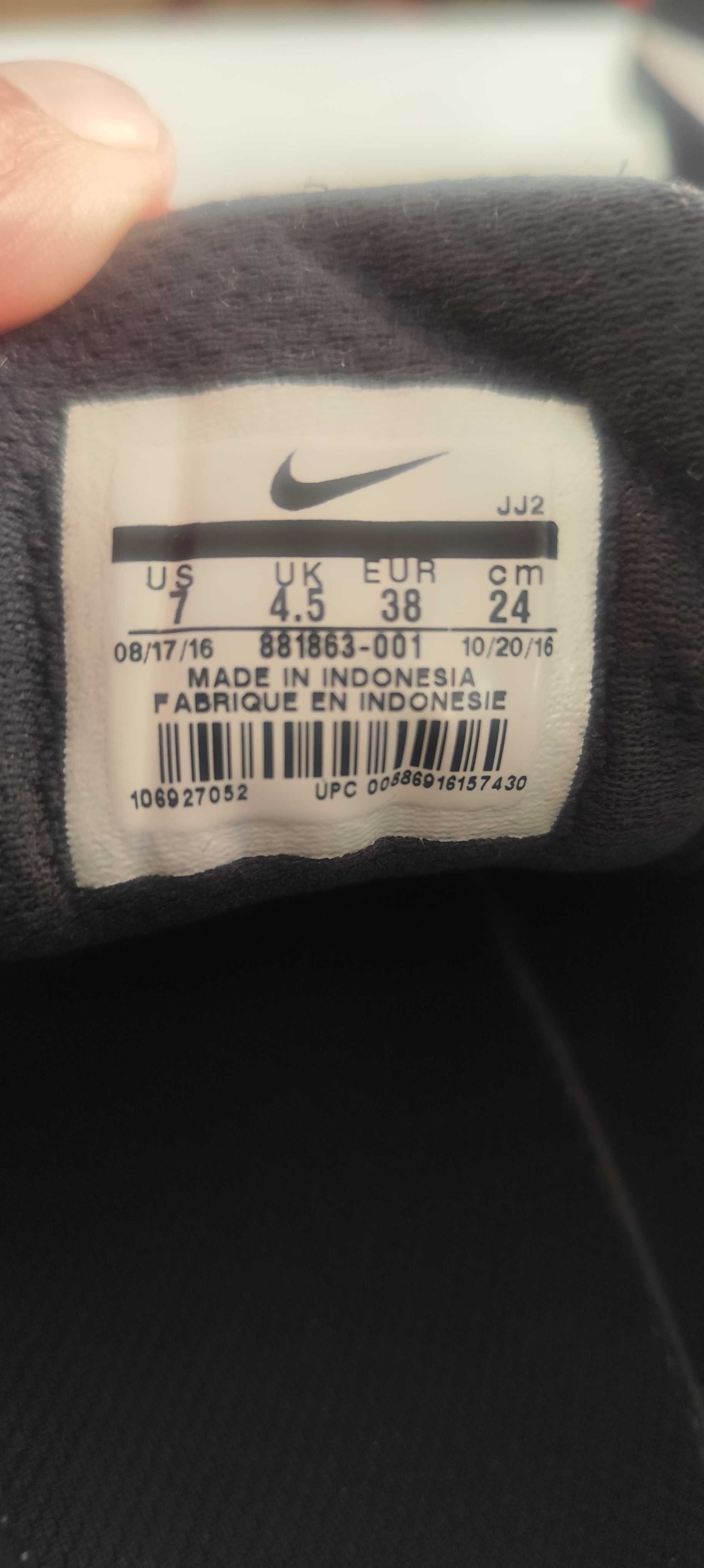 Маратонки Nike flex размер 38