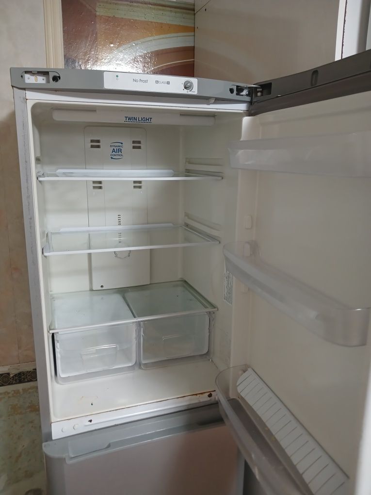 Холодильник INDESIT