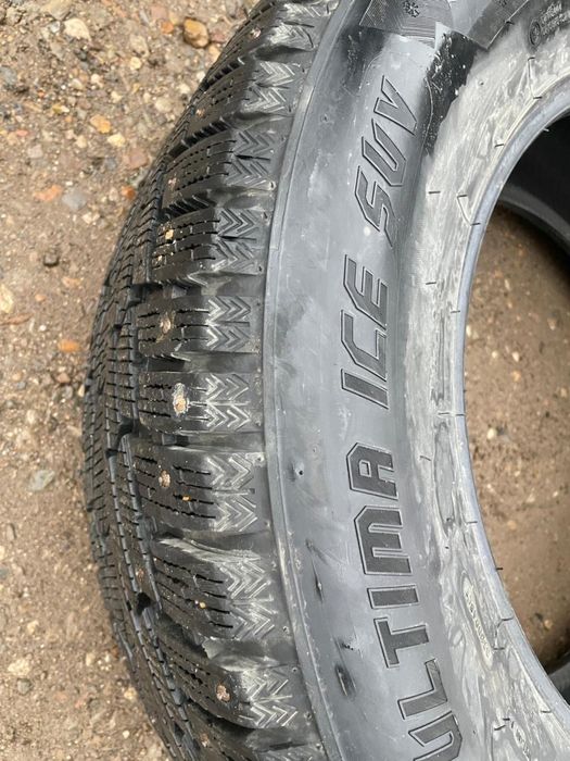 Продам зимнюю резину (без дисков)