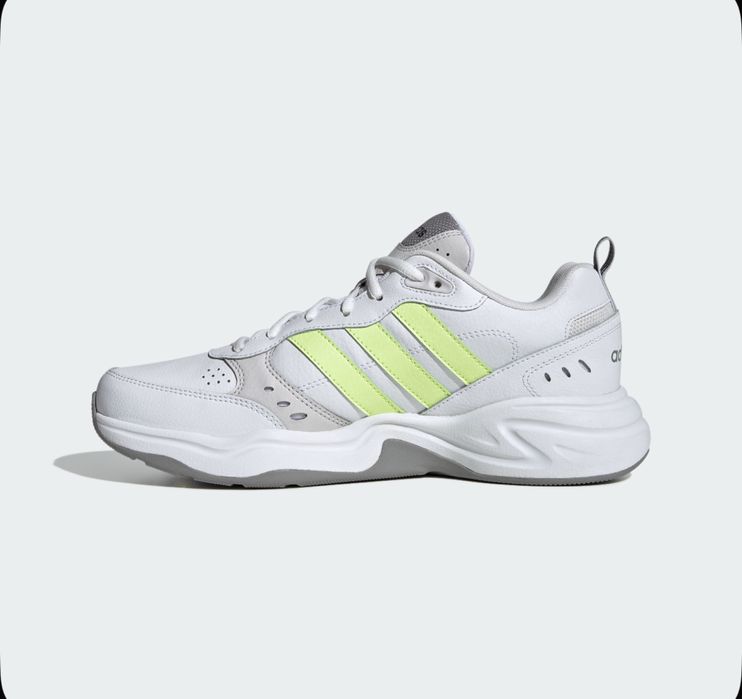 Кроссовки adidas Sportswear Strutter