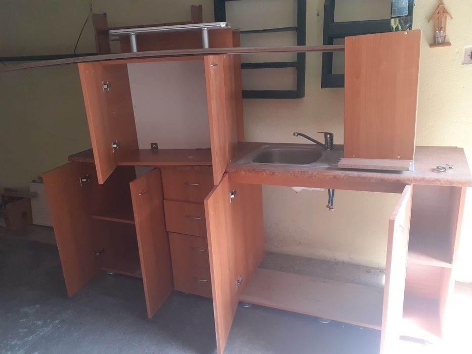 Mobilier de bucatarie in stare foarte buna, negociabil