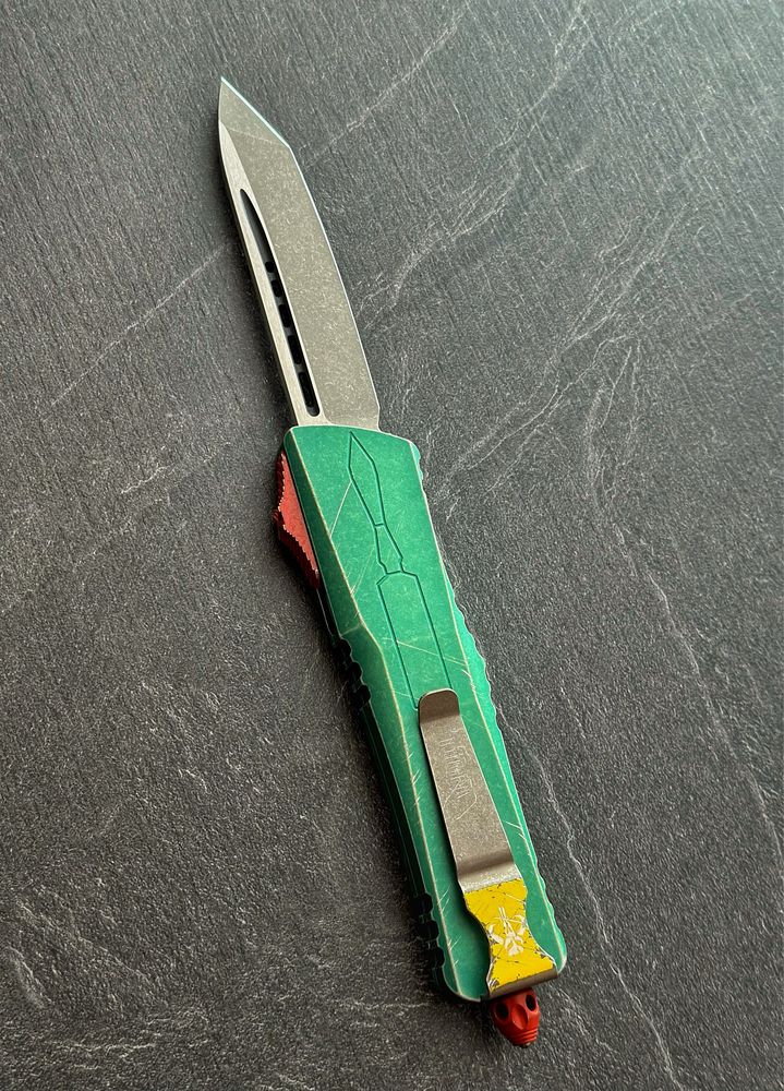 Microtech Combat Troodon Bounty Hunter