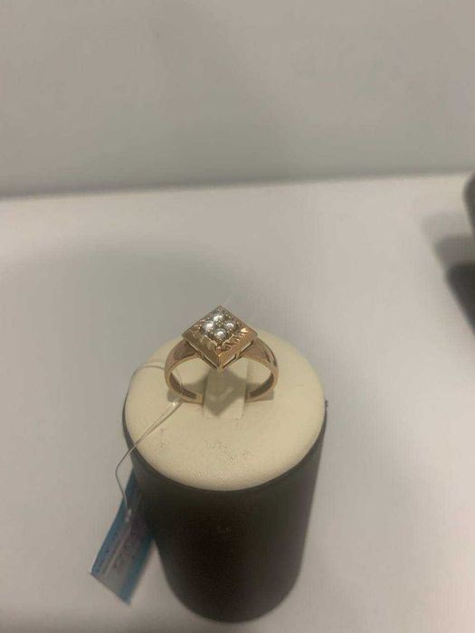 Кольцо с камнями