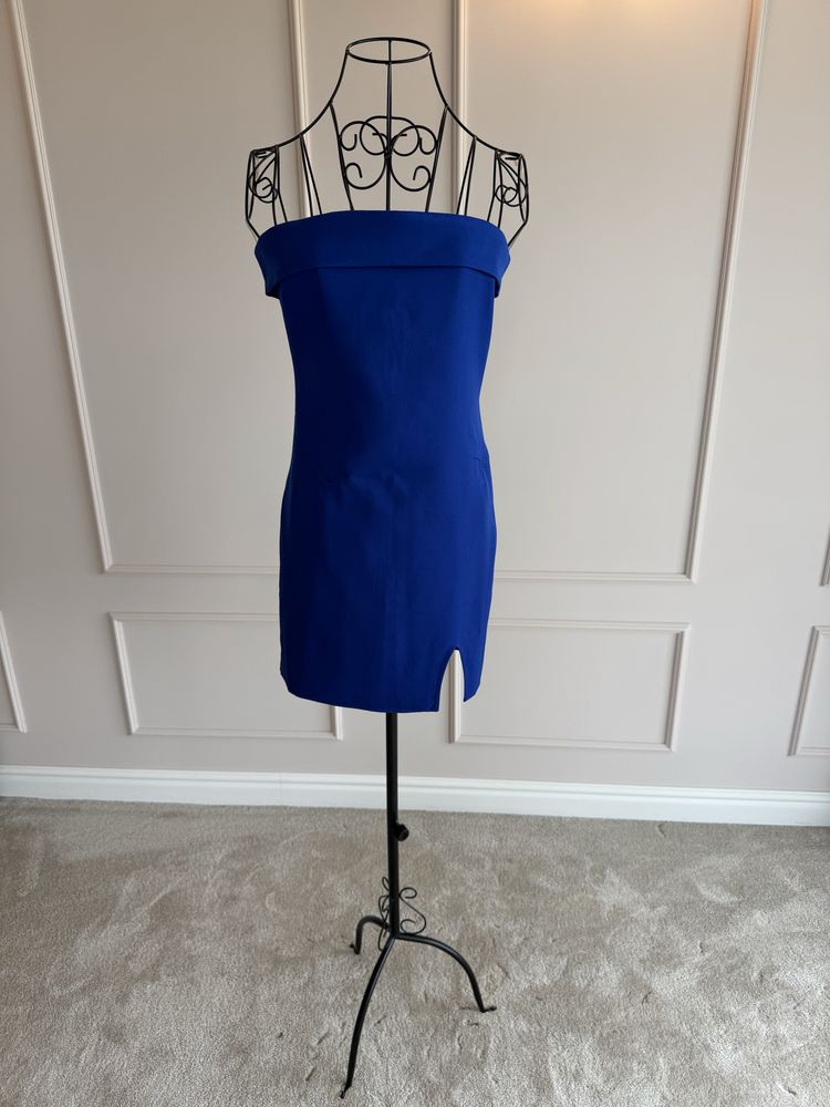 Рокли Zara, тип нощница / червена и синя Zara