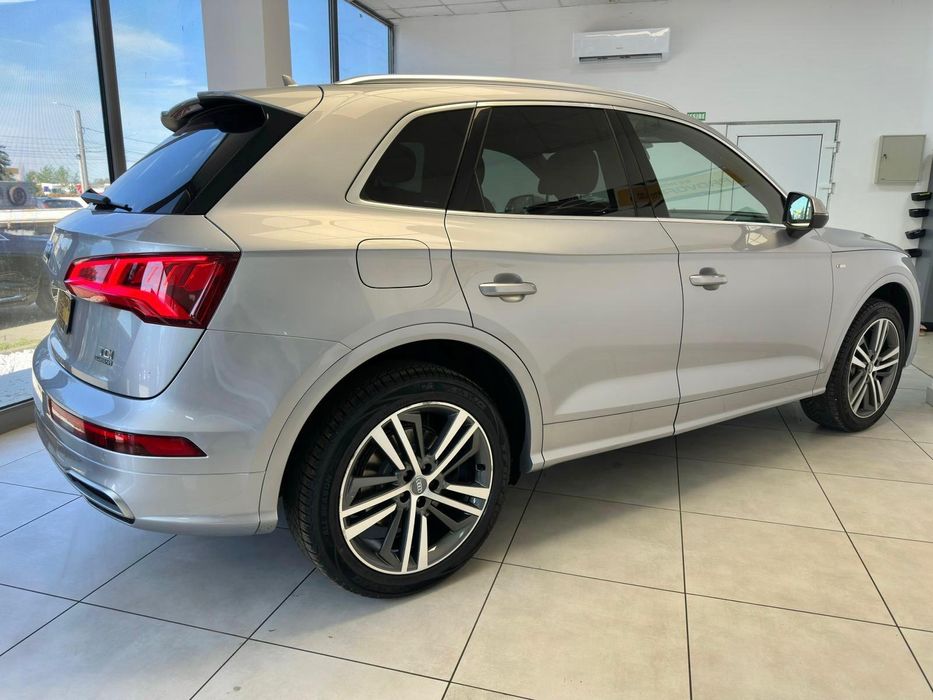 Audi Q5 S -line 4x4 Panoramic 2.0Tdi Automat