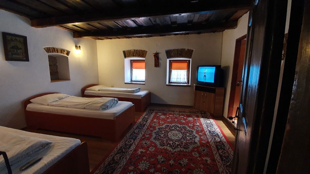 Oferim cazare muncitori.! Numai echipe minim 10 pers.