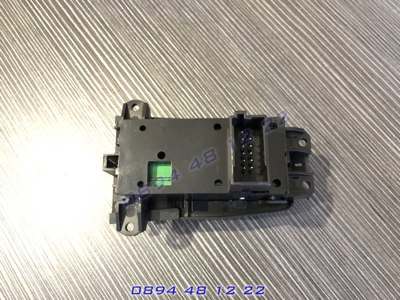 Бутон Копче Ел Ръчна Спирачка BMW 7 F01-F02 GT F07 X5 F15 БМВ Ф01 Ф07