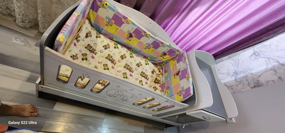 Детская кровать с тумбочкой