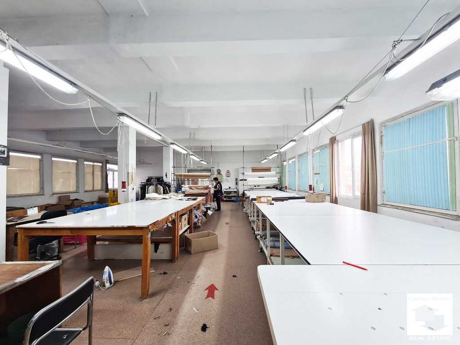 111416 Сграда на 5 етажа с двор, в кв. Бузлуджа във Велико Търново