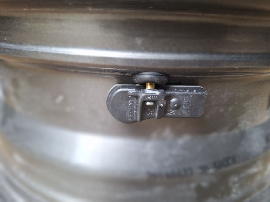 С ДАТЧИЦИ Хюндай i10,Кия-15цола-4/100-оригинални