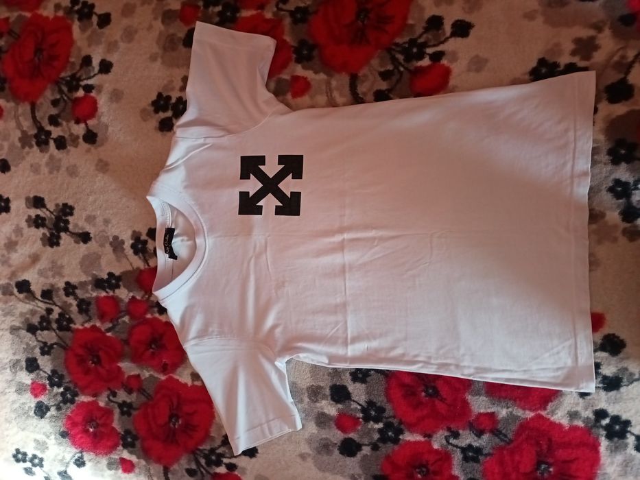 Vând Tricou Off White