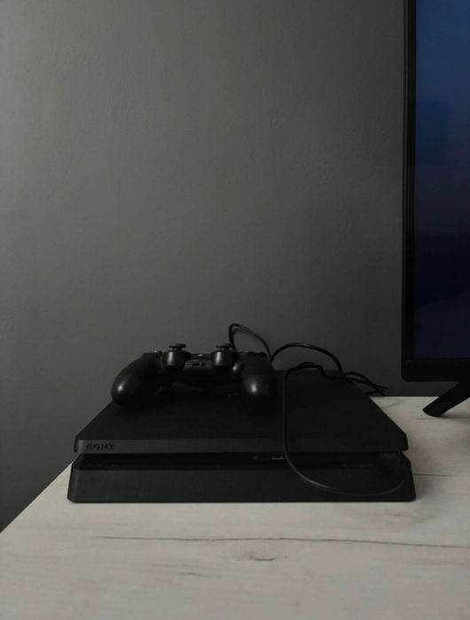 playstation 4 nou cu cutie