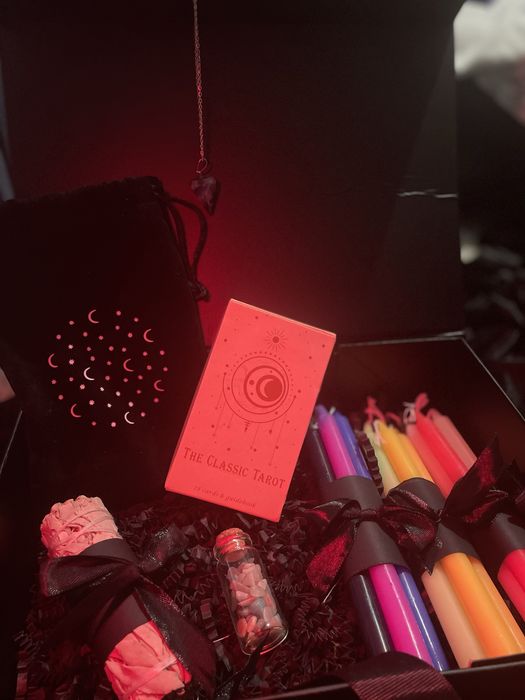 Set tarot, lumanari, salvie etc