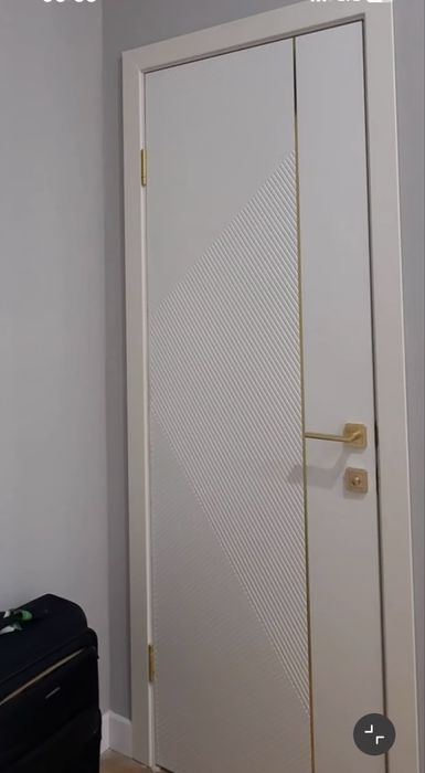 межкомнатные двери 220/80 ,.