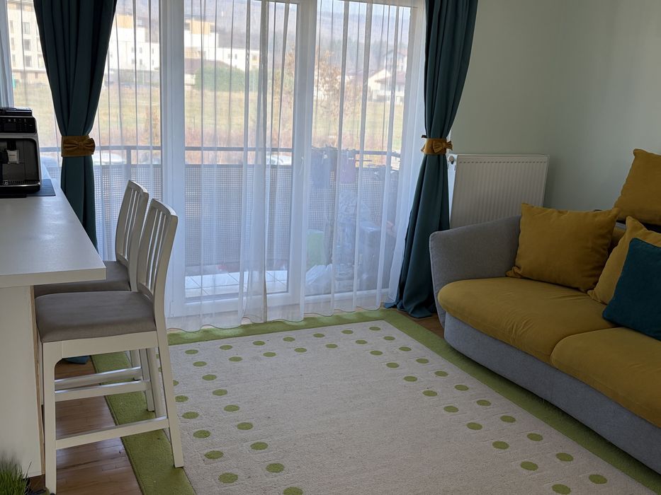 Apartament 2 camere, etaj 1/2,  44 mp, 2 balcoane, parcare CF