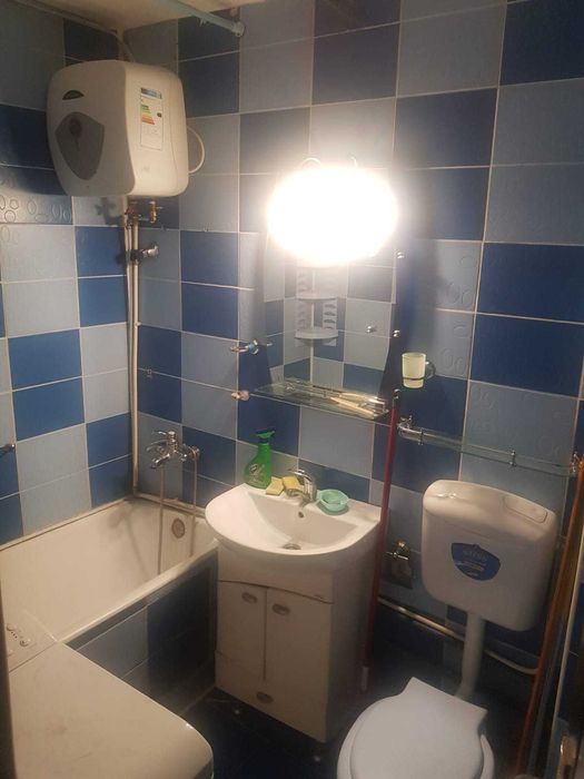 Închiriez apartament 2 camere, zona CET-NORD