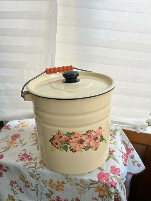 Ведро эмалированное большое