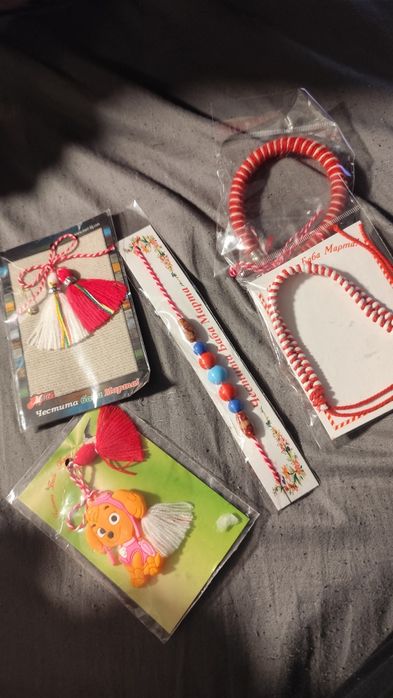 Подаряват се разни неща