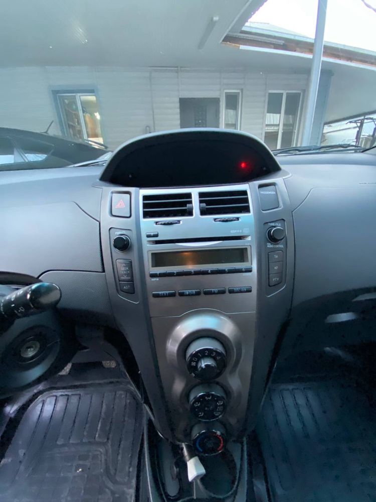 Toyota Yaris миханика растаможена на активном ходу