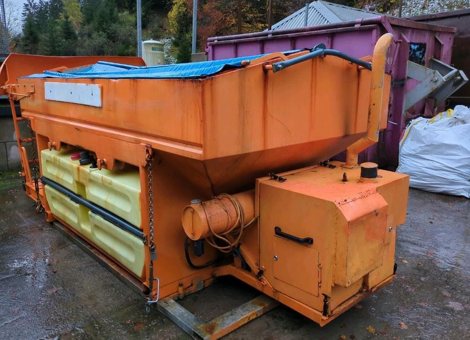 Vând sărăriță 5mc