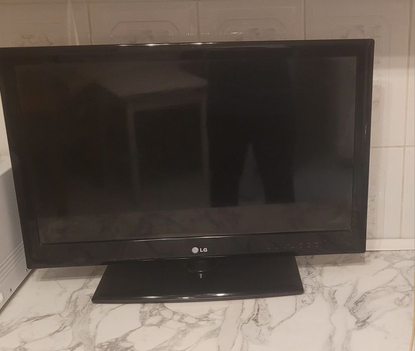Продам Телевизор LG