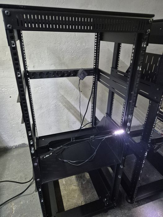 Vand rack audio / electronice audio