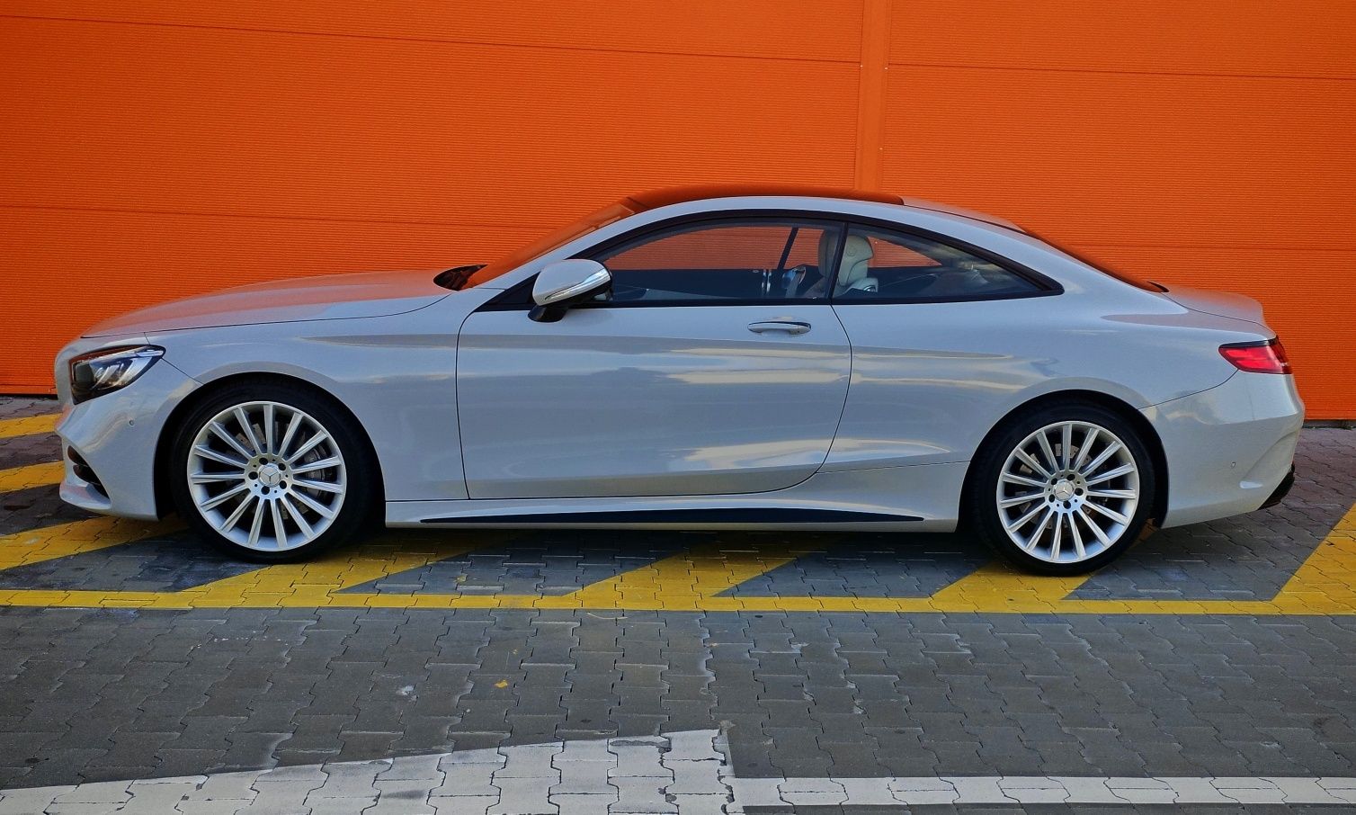 Mercedes S400 coupe 4Matic interior alb
