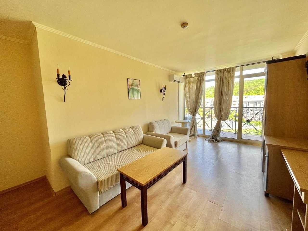 Продава се Двустаен апартамент в к.к. Елените - 64 кв.м за 704 €/кв.м - Снимка #3