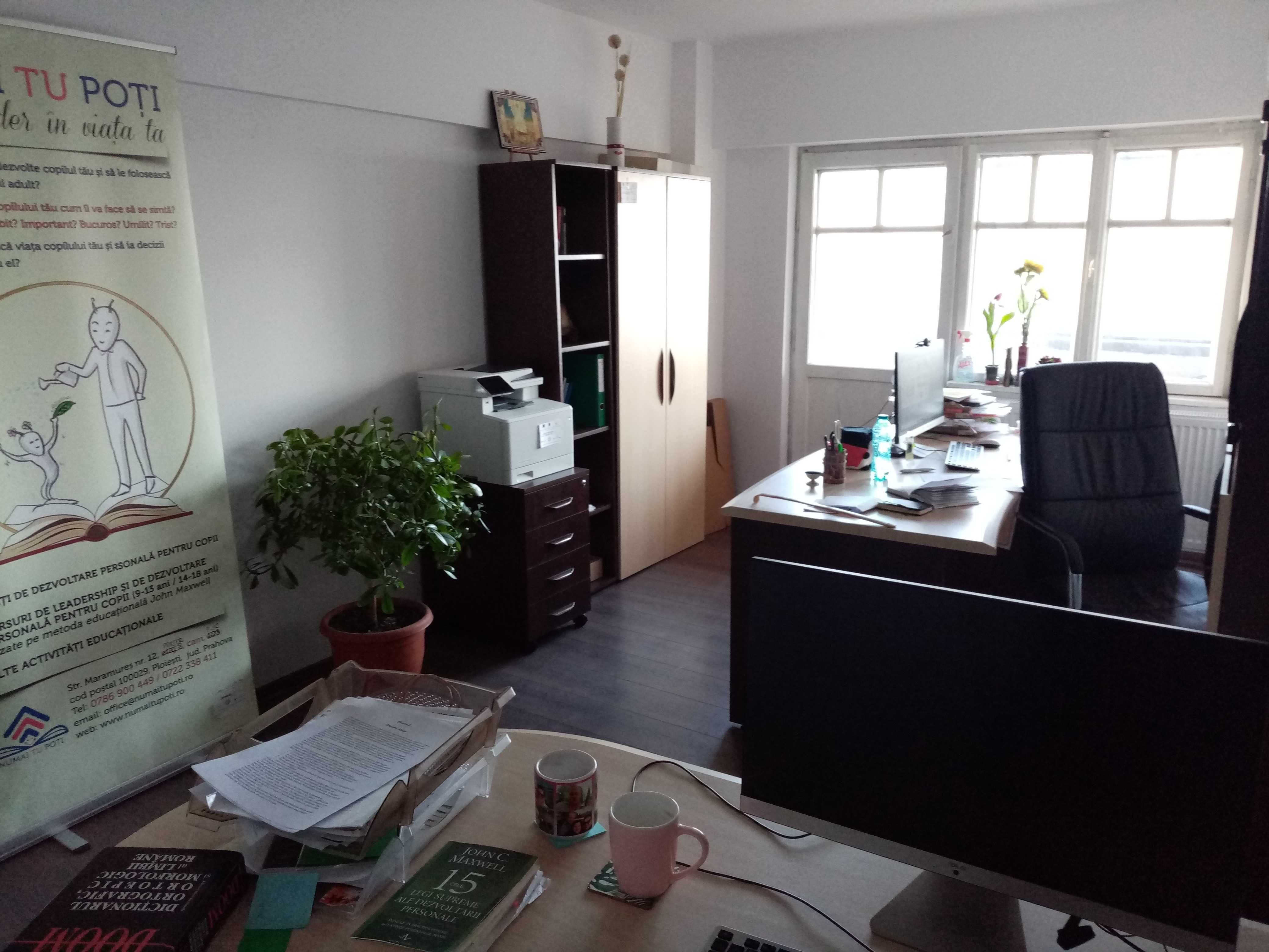 Mobilier birou office x 2 bucăți aproape noi